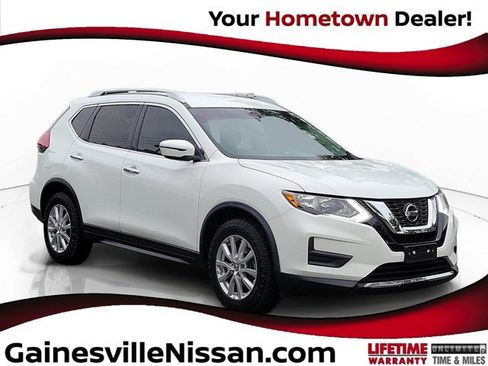Used 2018 Nissan Rogue SV FWD image 1