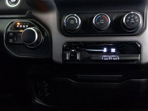 Used 2019 RAM 2500 Big Horn image 17