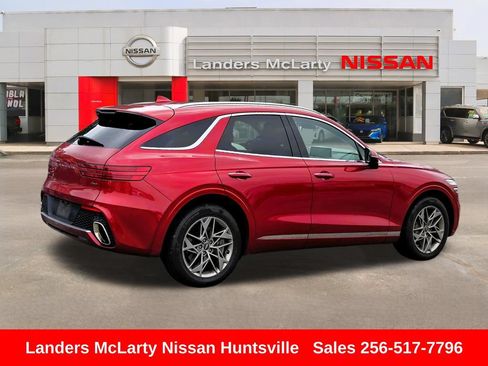 Used 2025 Genesis GV70 2.5T AWD/4WD image 3
