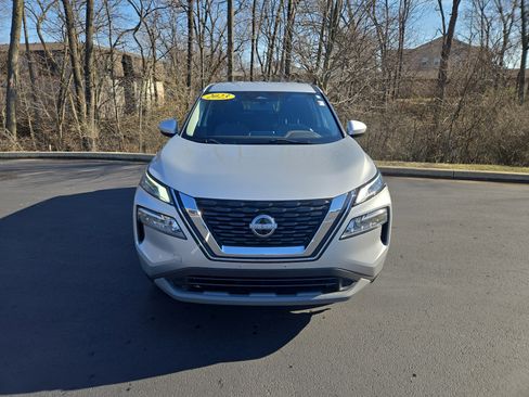 Used 2023 Nissan Rogue SV image 7