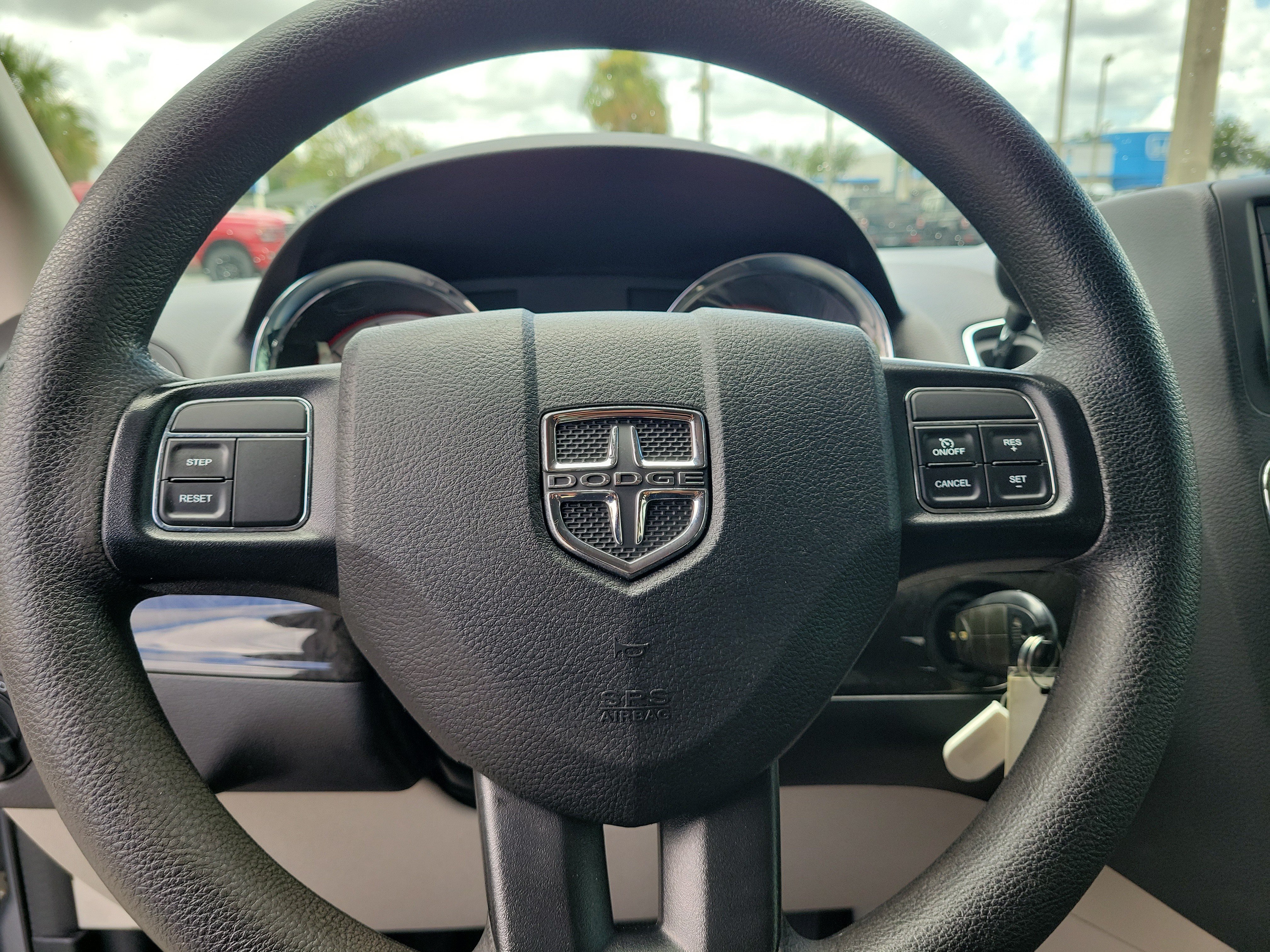 Used 2020 Dodge Grand Caravan SE FWD image 18
