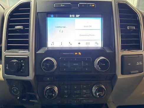 Used 2018 Ford F150 Lariat w/ Equipment Group 502A Luxury image 8