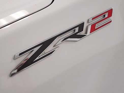 Used 2022 Chevrolet Silverado 1500 ZR2 w/ Technology Package AWD/4WD image 11