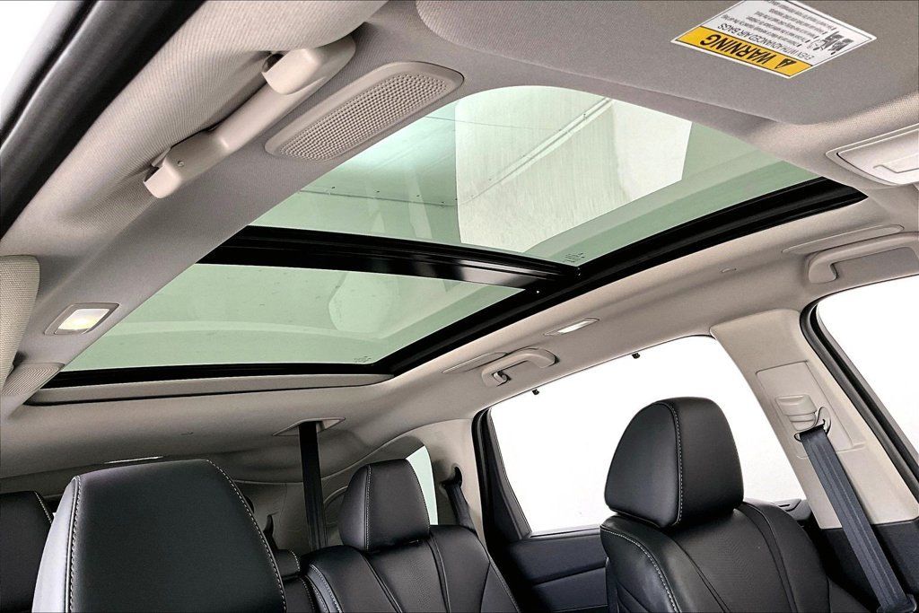 Certified 2026 Acura MDX w/ Technology Package FWD image 21