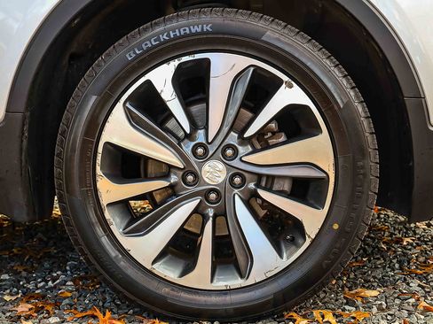 Used 2022 Buick Encore Preferred image 26