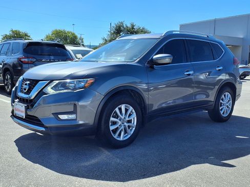 Used 2017 Nissan Rogue SV FWD image 21