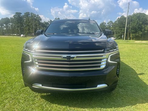 Used 2024 Chevrolet Tahoe High Country AWD/4WD image 3