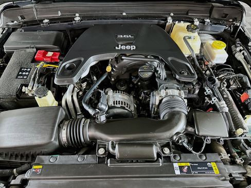 Used 2021 Jeep Wrangler Sport S w/ Sun And Sound Package image 30