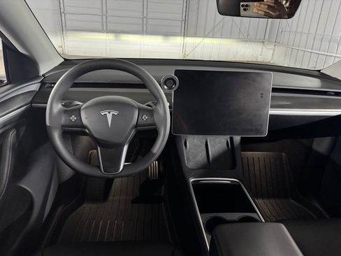 Used 2024 Tesla Model Y Performance AWD/4WD image 25