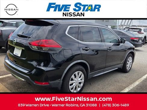 Used 2018 Nissan Rogue S FWD image 9