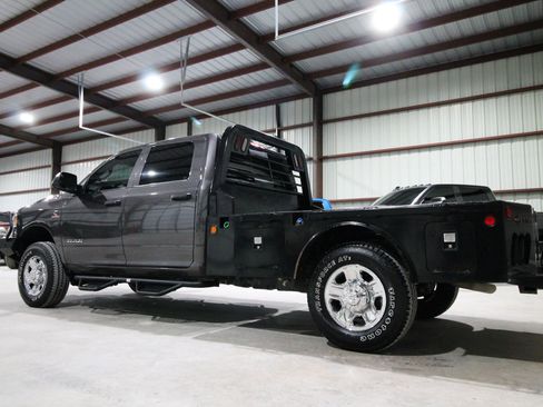 Used 2022 RAM 3500 Tradesman AWD/4WD image 7