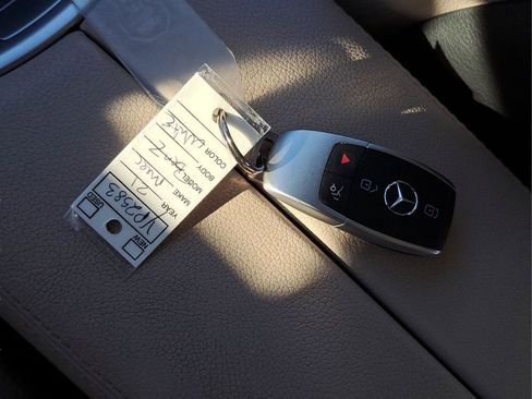 Used 2021 Mercedes-Benz C 300 Sedan image 28