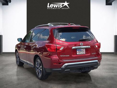 Used 2019 Nissan Pathfinder Platinum FWD image 3