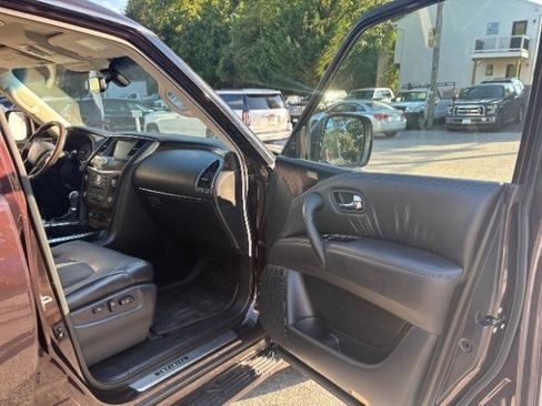 Used 2012 INFINITI QX56 4WD w/ Deluxe Touring Pkg image 61