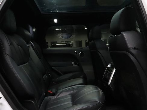Used 2015 Land Rover Range Rover Sport SE image 19