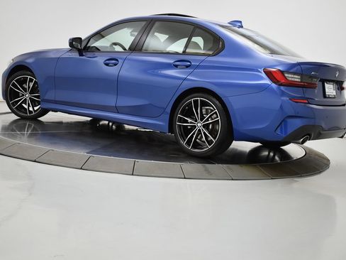 Used 2022 BMW 330i xDrive Sedan w/ M Sport Package AWD/4WD image 6