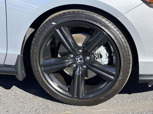 Used 2025 Honda Accord Sport image 5