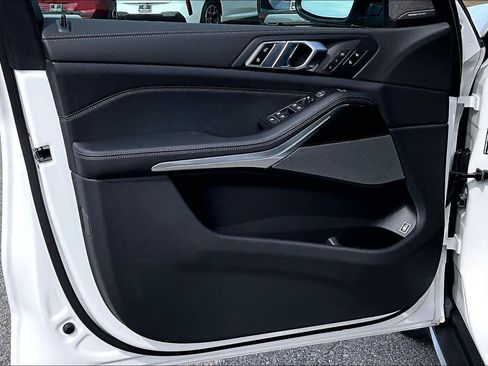 New 2026 BMW X5 xDrive50e w/ Climate Comfort Package image 10