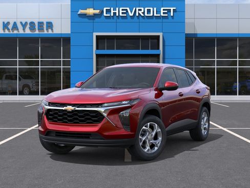 New 2026 Chevrolet Trax LS w/ LS Convenience Package FWD image 6