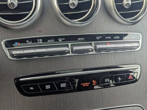 Used 2020 Mercedes-Benz GLC 300 4MATIC image 18