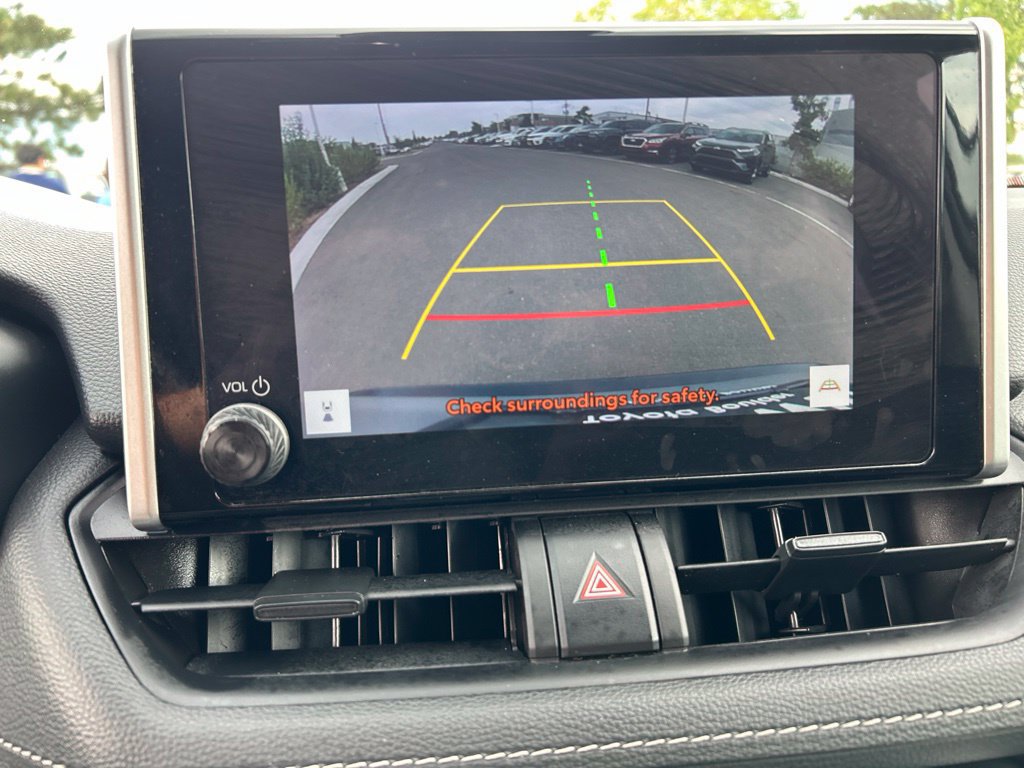 Used 2025 Toyota RAV4 XLE AWD/4WD image 28