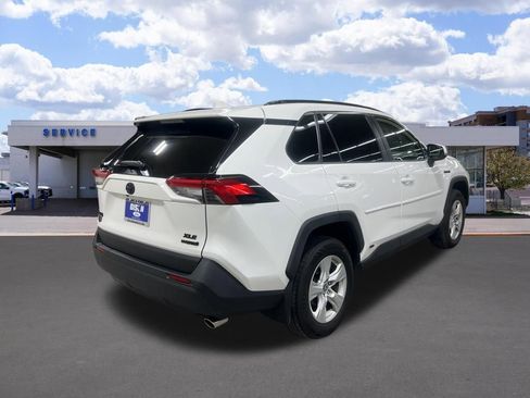 Used 2020 Toyota RAV4 XLE w/ Convenience Package image 3