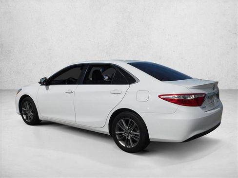 Used 2017 Toyota Camry SE image 7