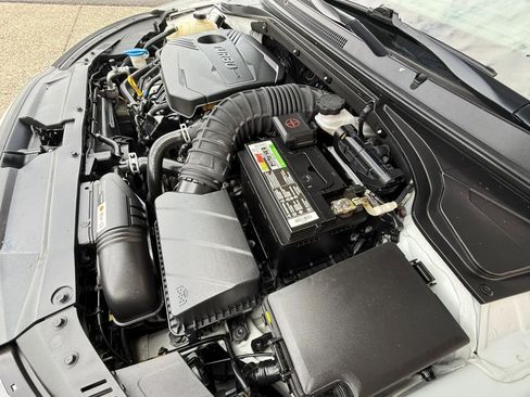 Used 2019 Hyundai Veloster Turbo FWD image 23