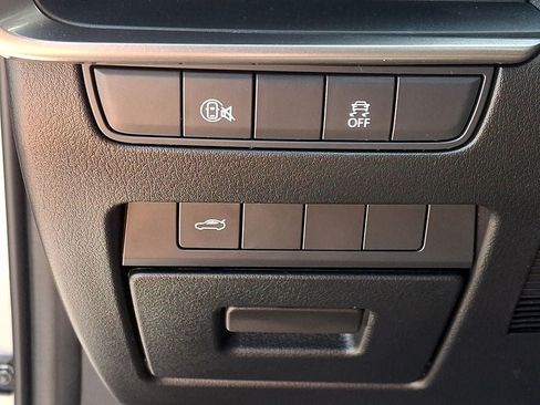 Used 2024 MAZDA MAZDA3 s FWD image 25