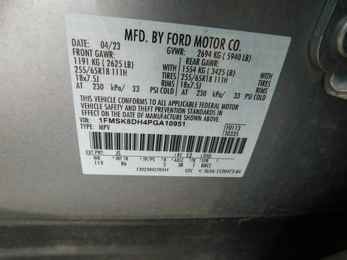 Used 2023 Ford Explorer XLT image 8