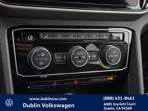 Certified 2023 Volkswagen Atlas Cross Sport SE w/ Panoramic Sunroof Package FWD image 20