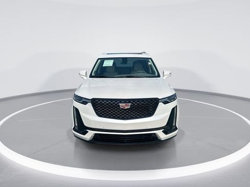 Used 2023 Cadillac XT6 Premium Luxury FWD image 3