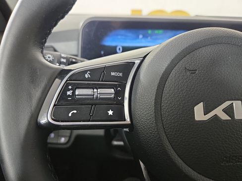 Used 2025 Kia Seltos EX w/ EX Sunroof Package image 14