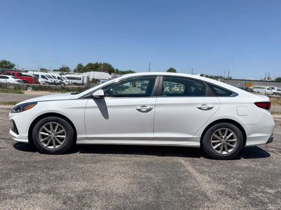 Used 2019 Hyundai Sonata SE w/ Cargo Package