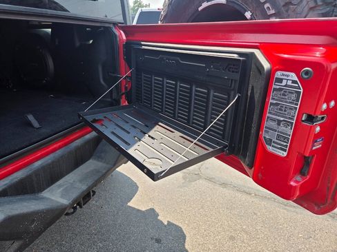 Used 2018 Jeep Wrangler Unlimited Sport S AWD/4WD image 28