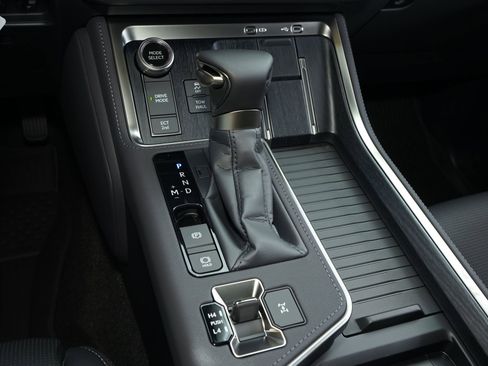 Used 2026 Lexus GX 550 image 19