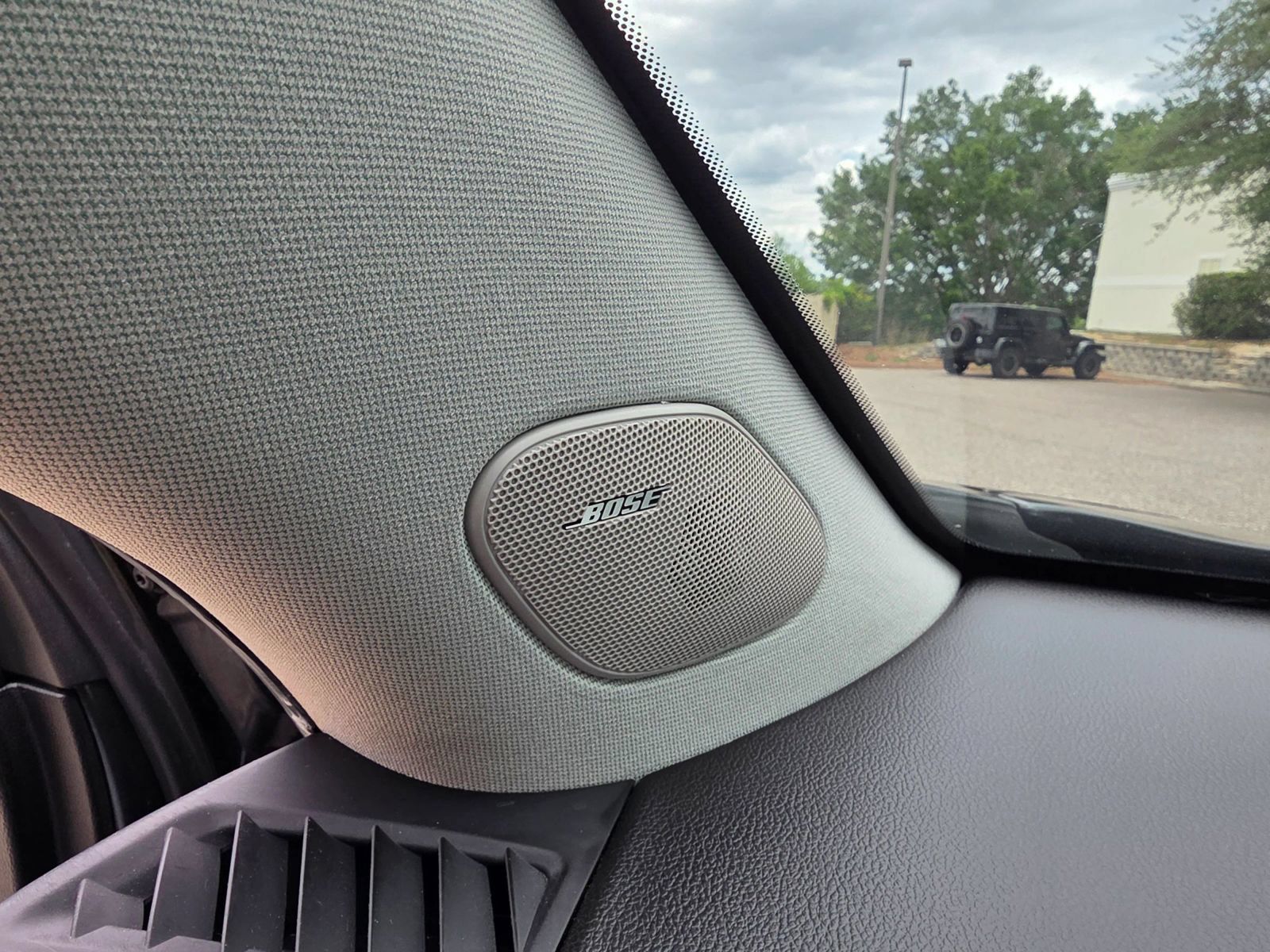 Used 2016 Cadillac SRX Luxury w/ Driver Awareness Package FWD image 46