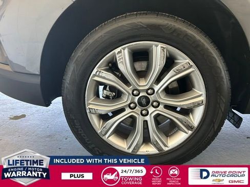 Used 2024 Ford Edge Titanium image 17