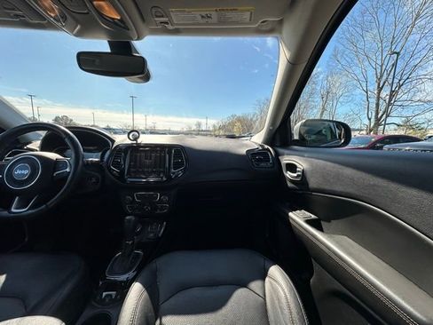 Used 2018 Jeep Compass Limited image 27
