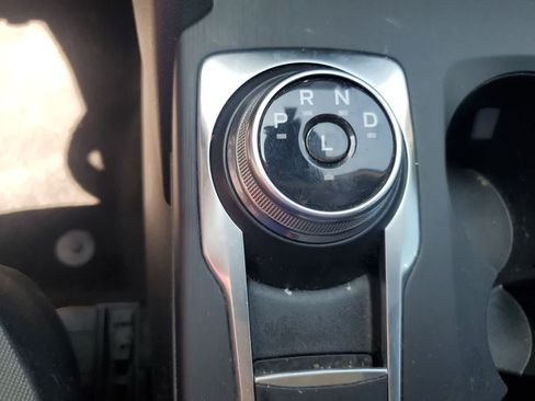 Used 2022 Ford Escape SE w/ SE Sport Appearance Package FWD image 16