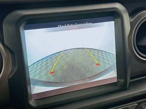 Used 2021 Jeep Wrangler Sport S w/ Sun And Sound Package image 22