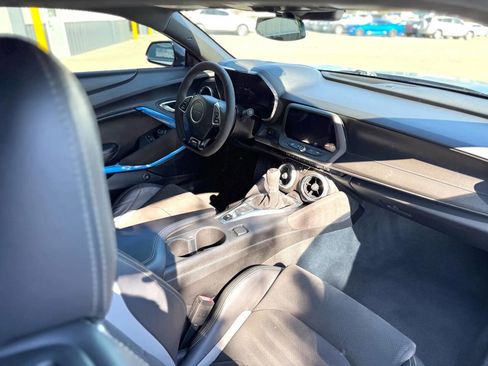 Used 2017 Chevrolet Camaro SS image 17
