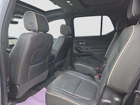 Used 2023 Chevrolet Traverse Premier w/ Redline Edition image 16