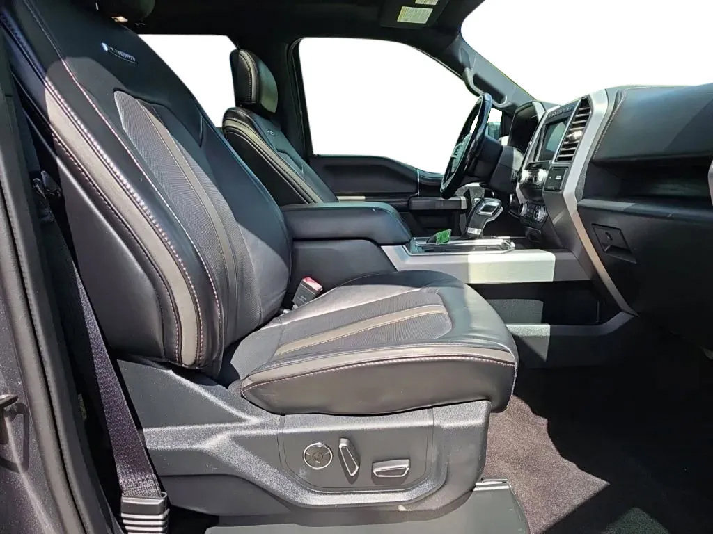 Used 2019 Ford F150 Platinum w/ Equipment Group 701A Luxury AWD/4WD image 20