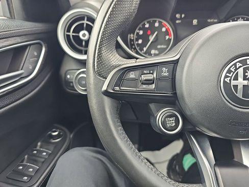 Used 2021 Alfa Romeo Giulia Sprint w/ Nero Edizione image 20