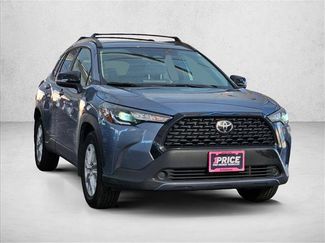 Used 2025 Toyota Corolla Cross LE FWD video 3
