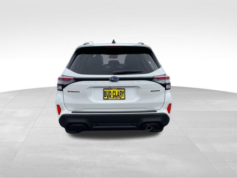 Used 2025 Subaru Forester Touring AWD/4WD image 5