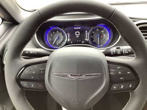 New 2026 Chrysler Pacifica Select image 12