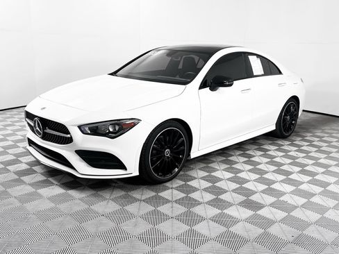 Used 2022 Mercedes-Benz CLA 250 image 3
