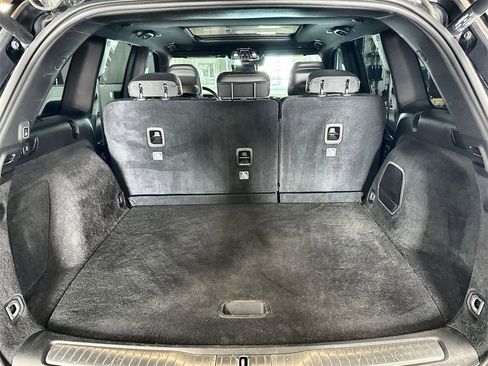 Used 2022 Jeep Grand Cherokee Overland w/ Advanced Protech Group III image 30